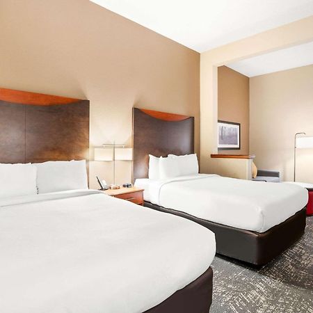 Comfort Suites Columbia At Harbison Exterior photo